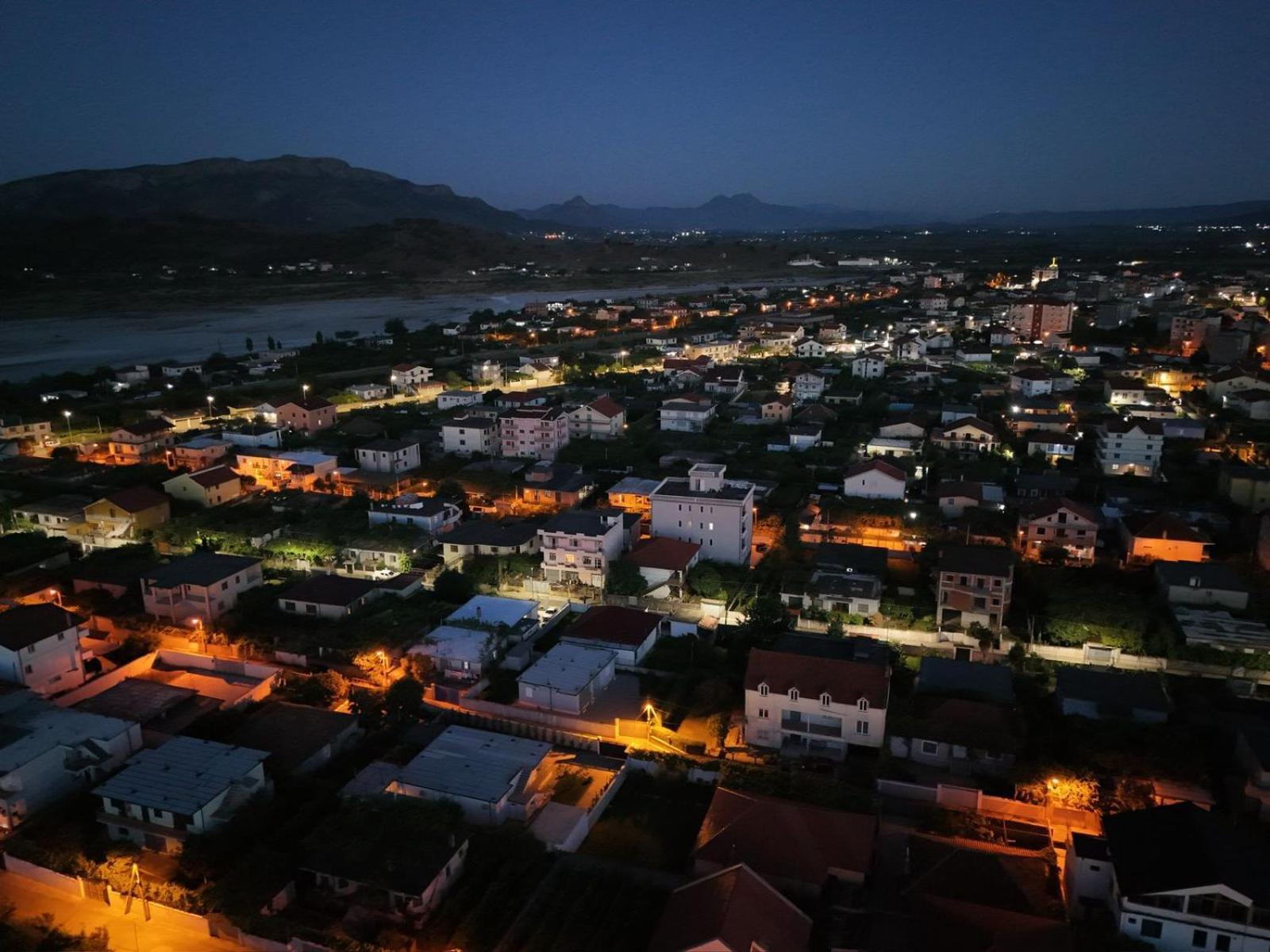 Hotel Aleks Shkodra Exterior foto